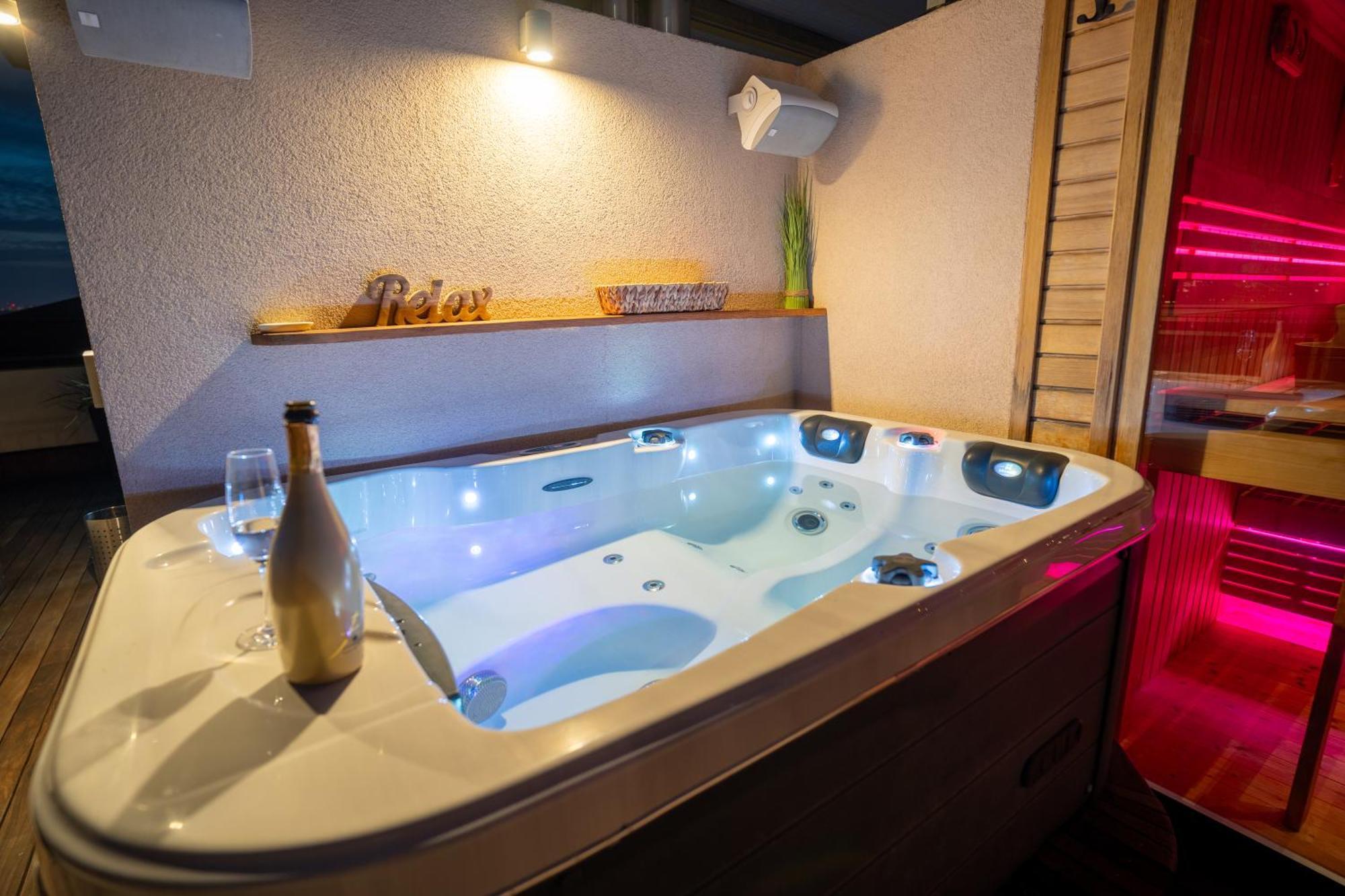 Luxury Rooftop Appartment With Fantastic Views Prague Exterior photo